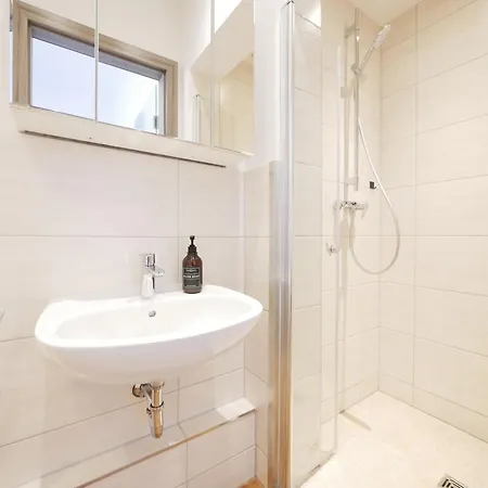 Erdgeschosswohnung, Zentral, Ruhige Lage