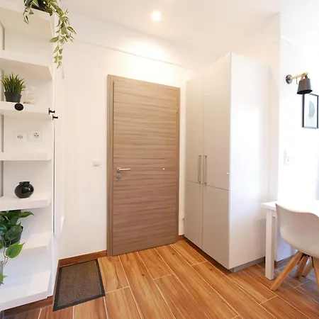 Erdgeschosswohnung, Zentral, Ruhige Lage Apartment *