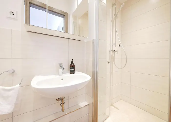 Erdgeschosswohnung, Zentral, Ruhige Lage